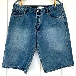 TNR Bermuda Shorts. Size XL.